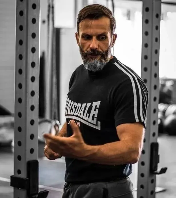 The Painful Shoulder mit Adam Meakins — 12.–13. Februar 2028
